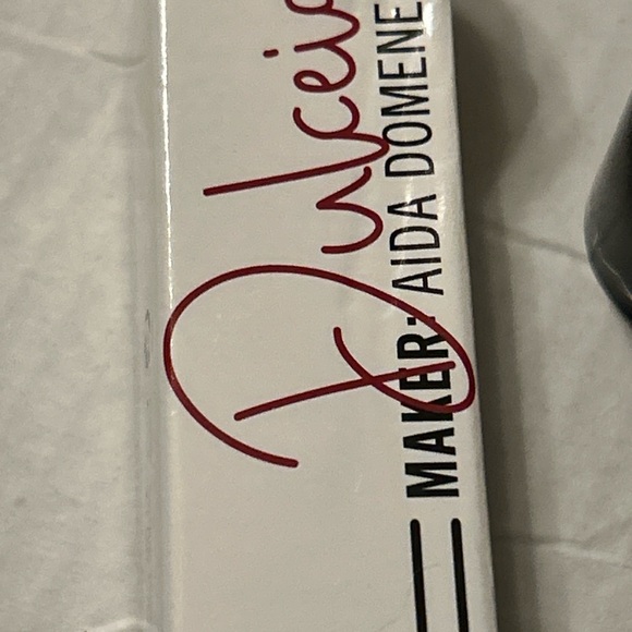 MAC Matte Lipstick @DULCEIDA - Picture 7 of 9